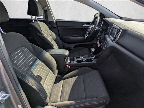 Used 2018 Kia Sportage LX w/ LX Technology Package FWD image 19