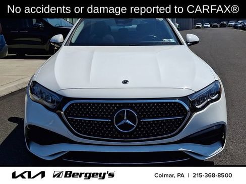 Used 2025 Mercedes-Benz E 350 4MATIC Sedan image 2
