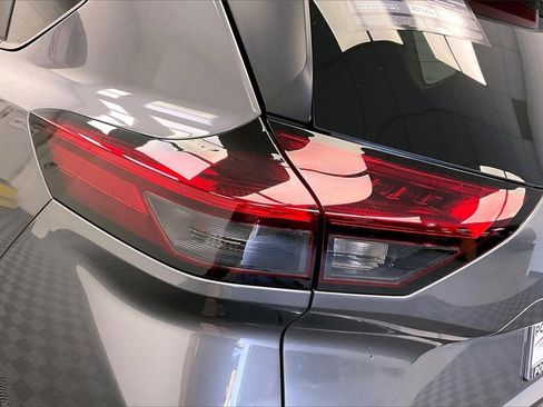 Certified 2025 Nissan Rogue S image 25