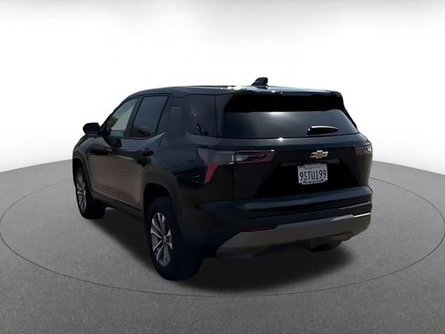 Used 2025 Chevrolet Equinox LT FWD image 10