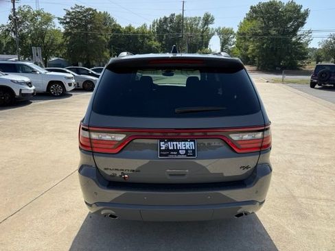 Used 2025 Dodge Durango R/T w/ Blacktop Package AWD/4WD image 4