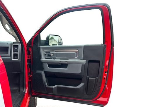 Used 2018 RAM 3500 Tradesman w/ Chrome Appearance Group AWD/4WD image 25