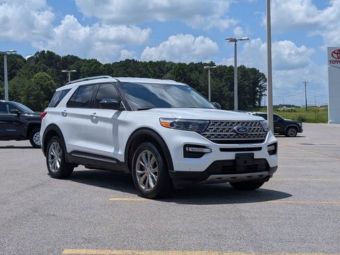Used 2022 Ford Explorer Limited AWD/4WD image 7