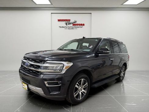 Used 2024 Ford Expedition Limited AWD/4WD image 3