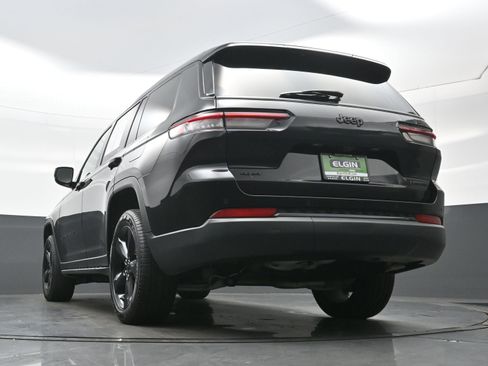 Used 2024 Jeep Grand Cherokee L Limited w/ Black Appearance Package AWD/4WD image 32