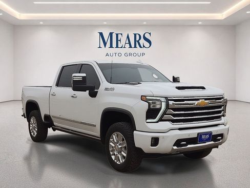 Used 2024 Chevrolet Silverado 3500 High Country w/ High Country Premium Package AWD/4WD image 7