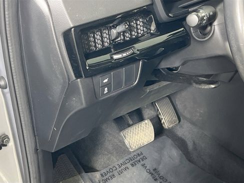 Used 2023 Honda CR-V EX-L image 10