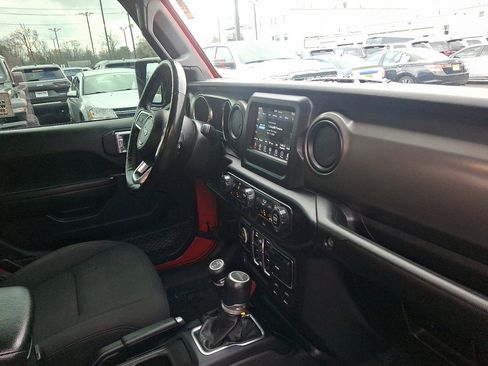 Certified 2020 Jeep Gladiator Sport w/ Quick Order Package 24S image 12