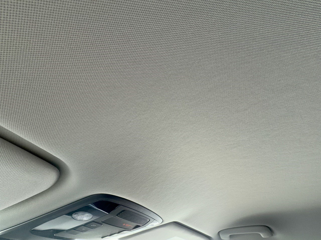 Used 2024 Kia Carnival LX FWD image 27