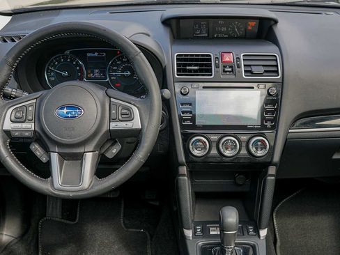 Used 2018 Subaru Forester 2.5i Touring AWD/4WD image 23