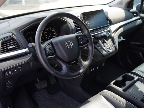 Used 2025 Honda Odyssey Touring image 15