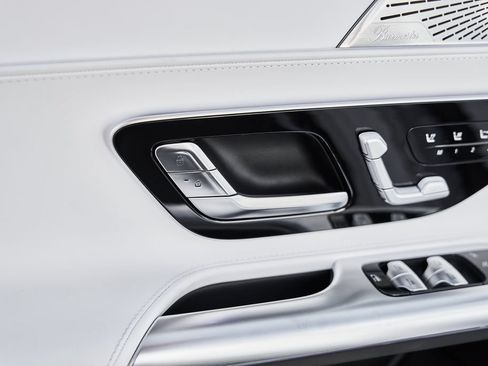 Used 2026 Mercedes-Benz Maybach SL 680 image 39