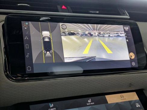 Used 2022 Land Rover Range Rover Velar R-Dynamic S image 14