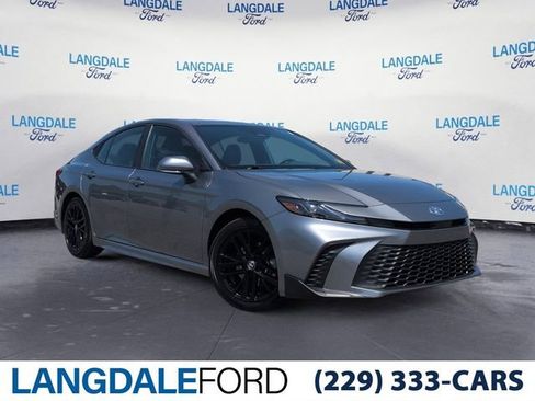 Used 2026 Toyota Camry SE FWD image 1