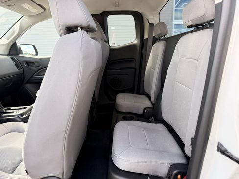 Used 2020 Chevrolet Colorado W/T w/ WT Convenience Package image 14