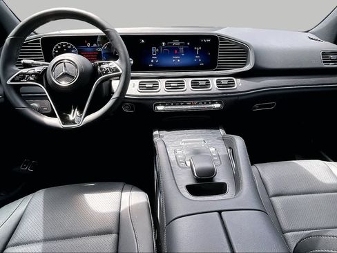 Used 2025 Mercedes-Benz GLE 450e 4MATIC image 16