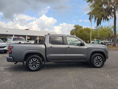 Certified 2024 Nissan Frontier SL w/ Technology Package RWD image 3