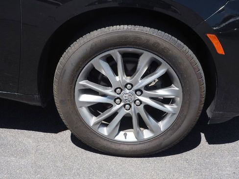 Used 2023 Buick Enclave Avenir w/ Avenir Technology Package FWD image 10