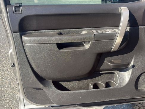 Used 2013 Chevrolet Silverado 2500 LT w/ Interior Plus Package AWD/4WD image 11