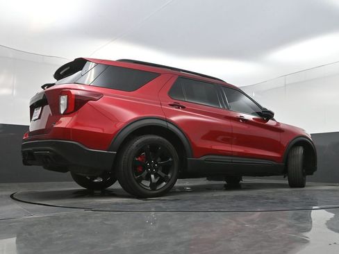 Used 2022 Ford Explorer ST w/ Equipment Group 401A AWD/4WD image 32