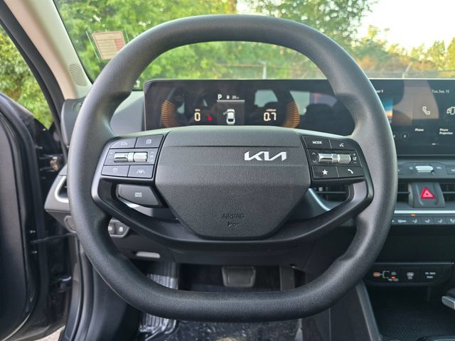 Used 2025 Kia K4 FWD image 20