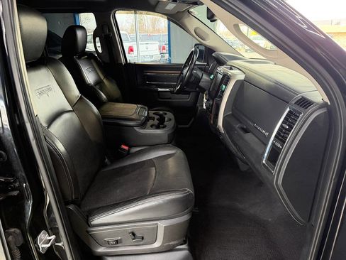 Used 2016 RAM 1500 Laramie AWD/4WD image 17