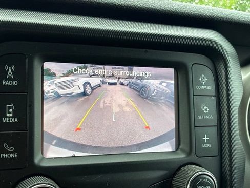 Used 2019 Jeep Wrangler Unlimited Sport S AWD/4WD image 17