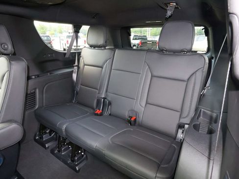 Used 2025 GMC Yukon XL Denali w/ Denali Reserve Package AWD/4WD image 15