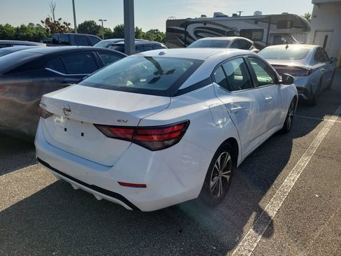 Certified 2022 Nissan Sentra SV FWD image 3