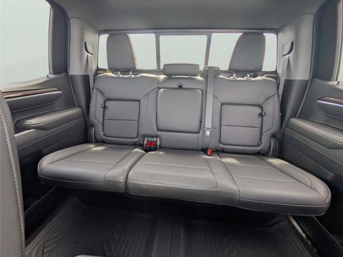 Used 2026 Chevrolet Silverado 1500 LT image 14