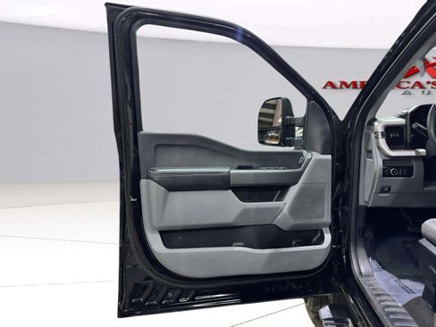 Used 2025 Ford F250 XLT image 25