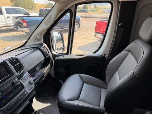 Used 2023 RAM ProMaster 2500 FWD image 16