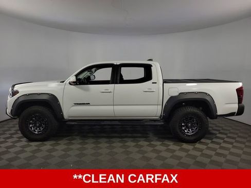 Used 2019 Toyota Tacoma SR5 AWD/4WD image 5