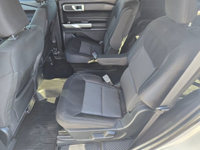 Used 2022 Ford Explorer XLT AWD/4WD image 9