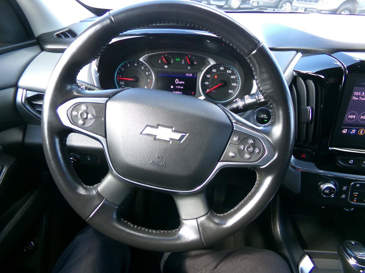 Used 2020 Chevrolet Traverse LT AWD/4WD image 16