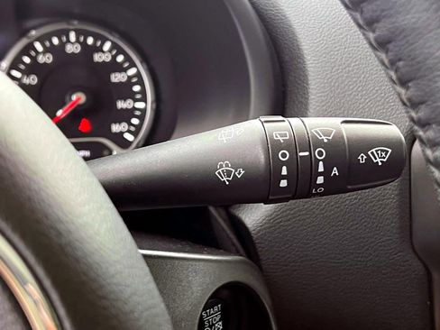 Certified 2021 Jeep Renegade Limited w/ Sun & Sound Group image 25