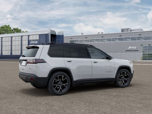 New 2026 Jeep Cherokee Overland w/ Advanced Pro Tech Group AWD/4WD image 4