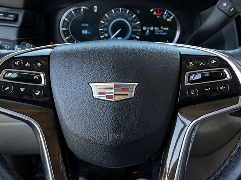 Used 2020 Cadillac Escalade Premium Luxury AWD/4WD image 25