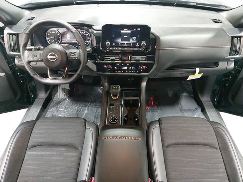 Used 2025 Nissan Pathfinder Rock Creek image 9