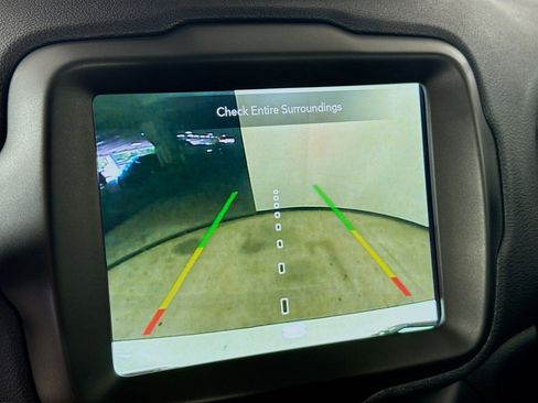 Used 2021 Jeep Renegade Limited image 16