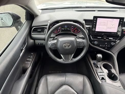 Used 2022 Toyota Camry XSE FWD image 23