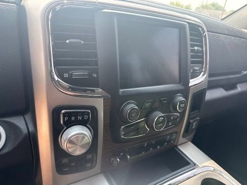 Used 2017 RAM 1500 Laramie AWD/4WD image 10
