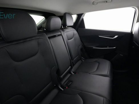 Used 2024 Kia EV6 Wind image 10