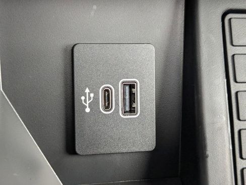 New 2025 Ford F150 Lariat w/ Equipment Group 502A High image 36