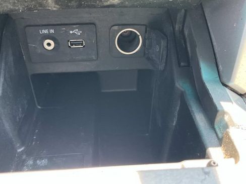 Used 2015 Ford Explorer XLT FWD image 30