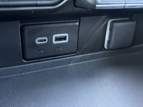 Used 2024 GMC Yukon XL AT4 w/ AT4 Premium Plus Package image 33