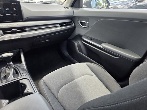 Used 2025 Kia K4 LXS FWD image 14