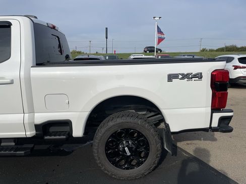 Used 2023 Ford F350 Lariat w/ Lariat Ultimate Package image 32