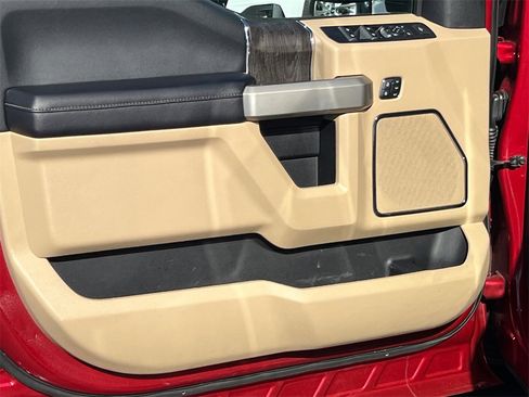 Used 2021 Ford F250 Lariat w/ Lariat Ultimate Package image 12