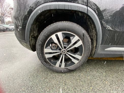 Used 2025 Mercedes-Benz GLA 250 4MATIC image 23